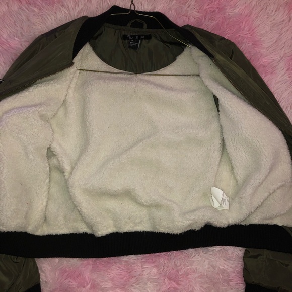 Army green bomber jacket - Picture 7 of 7